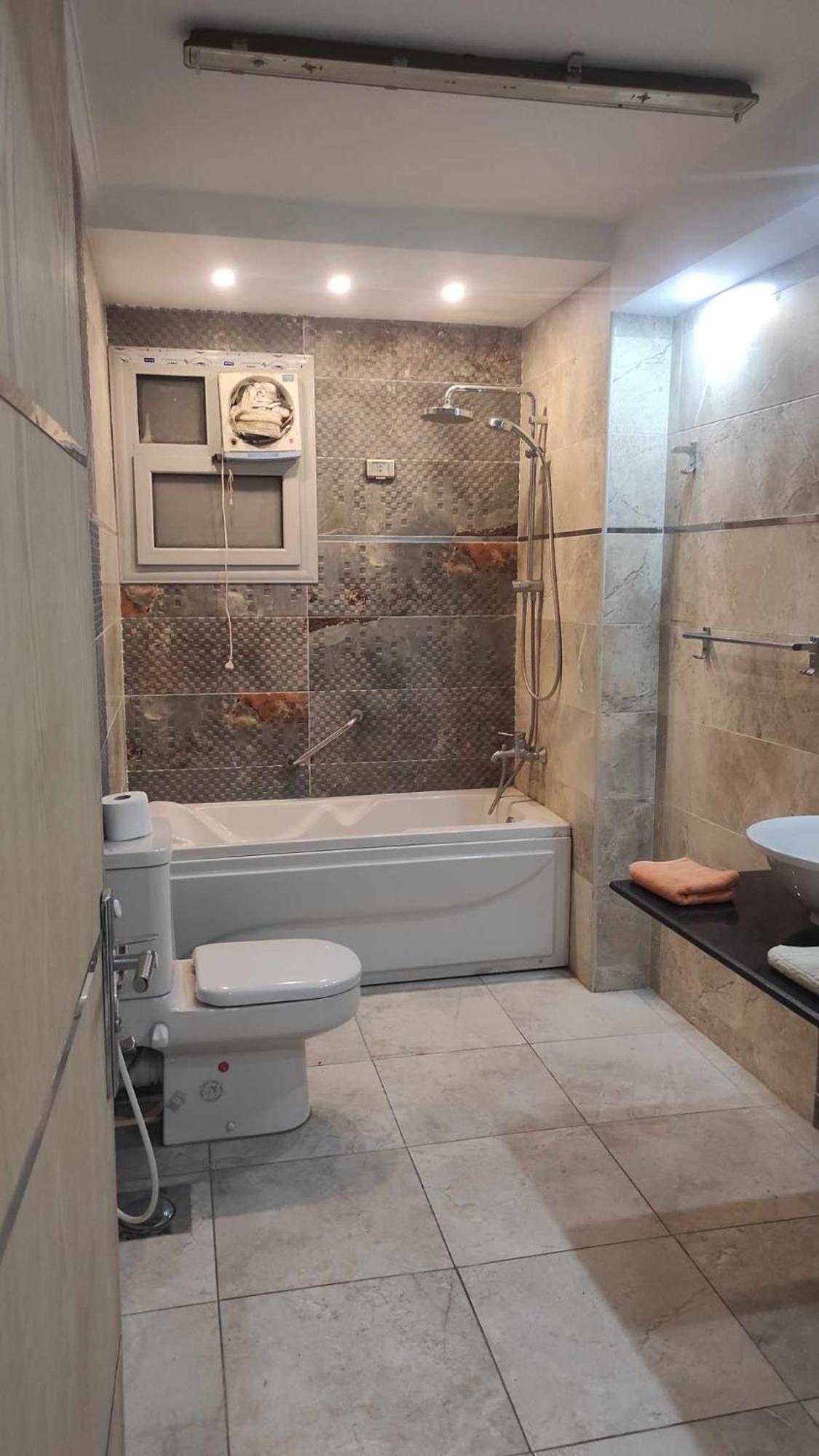 Comfy Luxurious Apartments In Central Location In Mansheyet El Bakry East 开罗 外观 照片