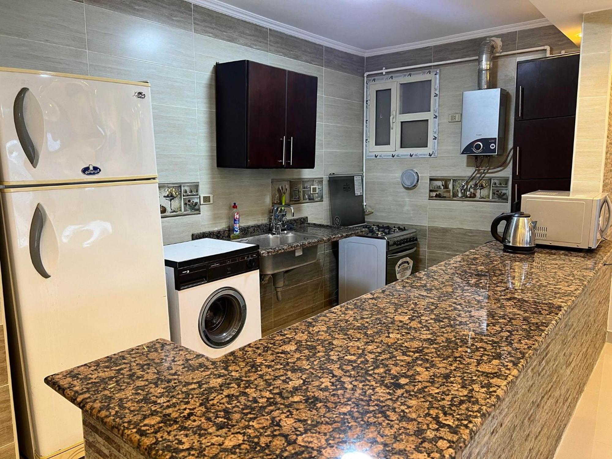 Comfy Luxurious Apartments In Central Location In Mansheyet El Bakry East 开罗 外观 照片